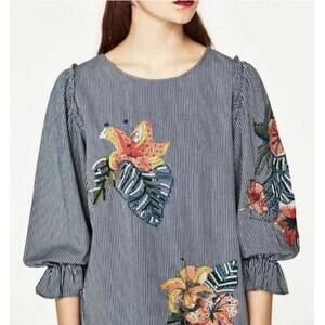 Zara Trafaluc Women’s Embroidered top